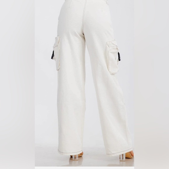 White Cargo Pants with Pockets - Picture 4 of 4